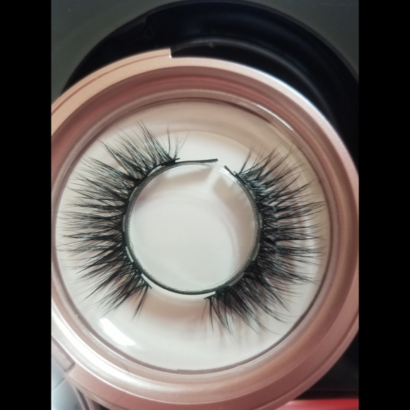 Magnetic false eyelashes eyeliner set with mirror - Picture 8 of 9